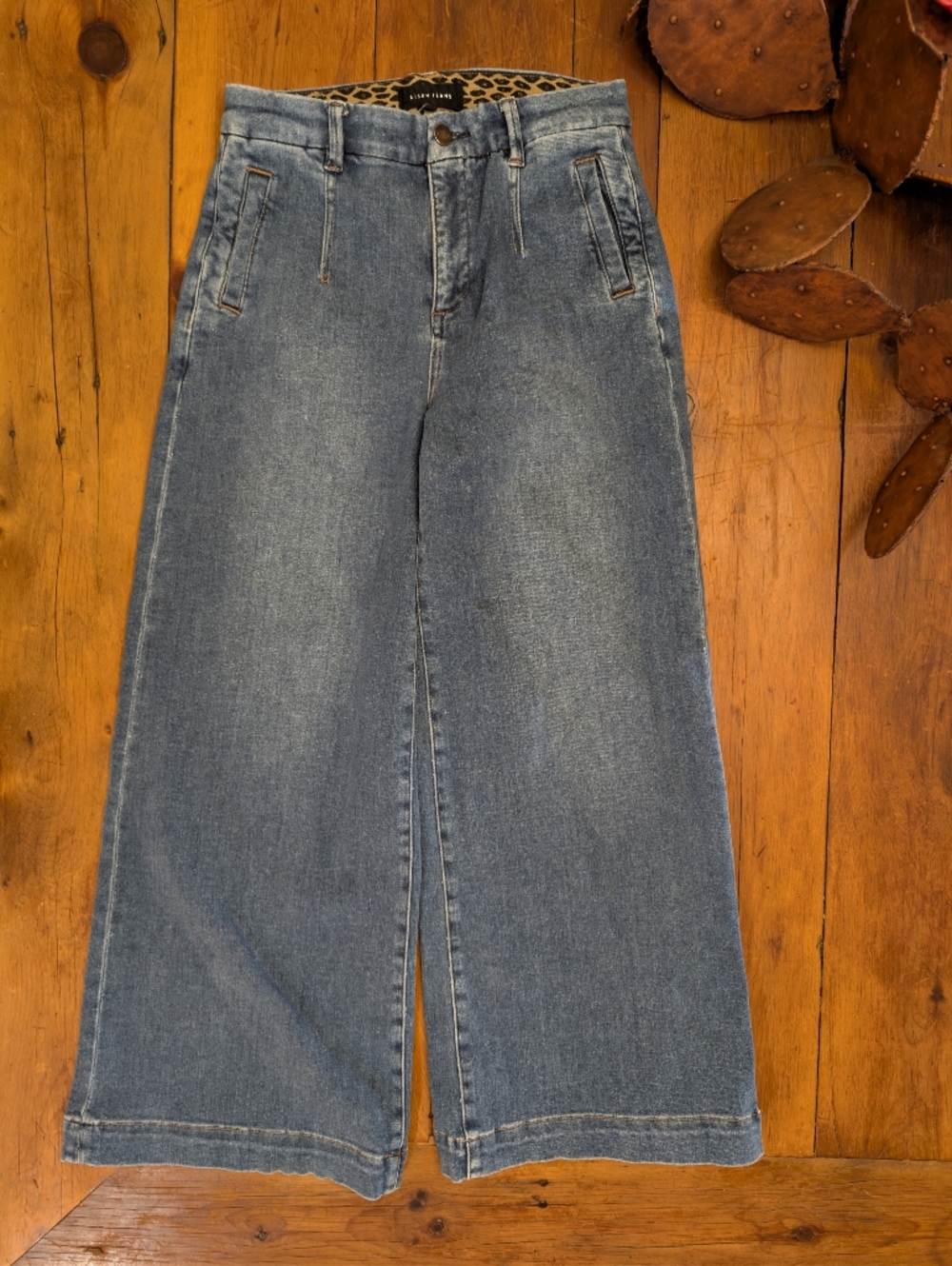 Risen Wide Leg Crop Jeans 7/27